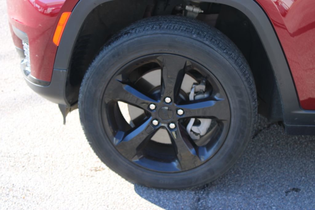 Used 2023 Jeep Grand Cherokee L Laredo image 36
