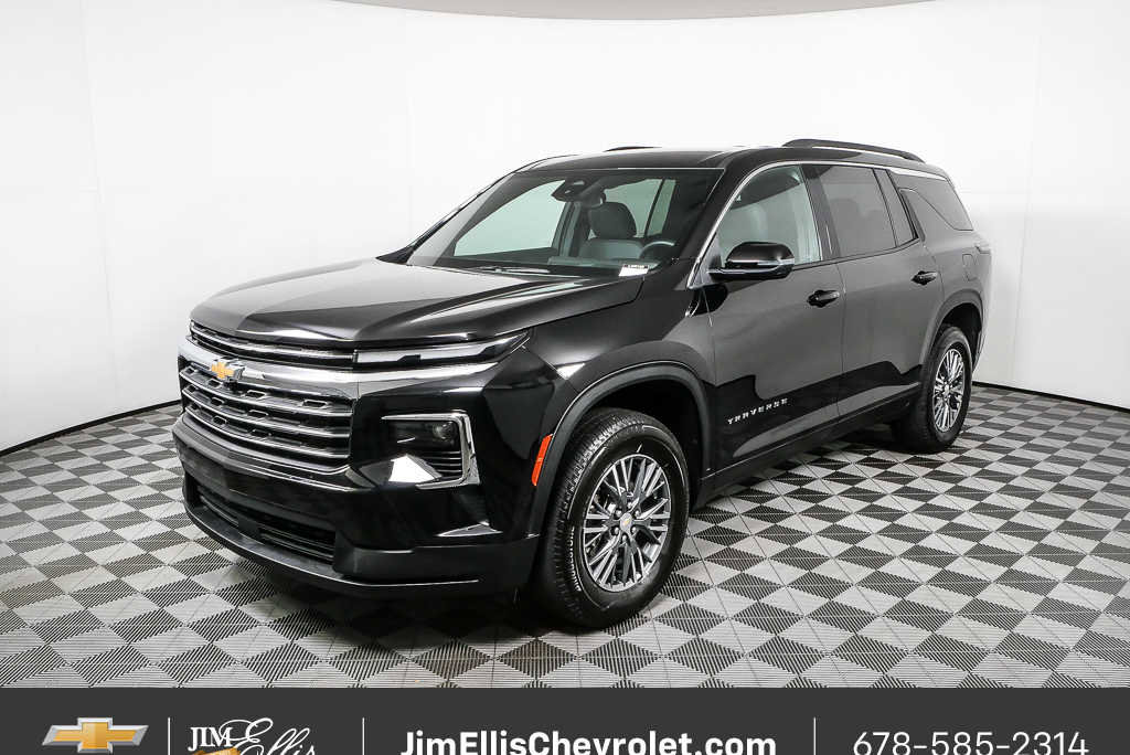 Used 2025 Chevrolet Traverse LT FWD image 24