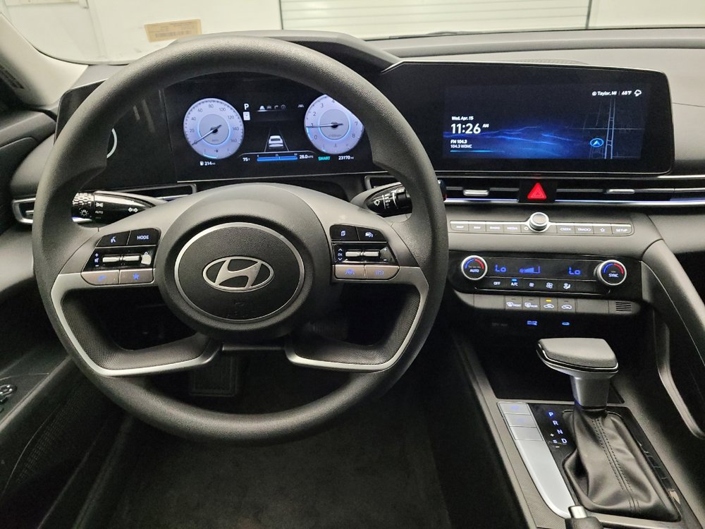 Used 2024 Hyundai Elantra SEL FWD image 22