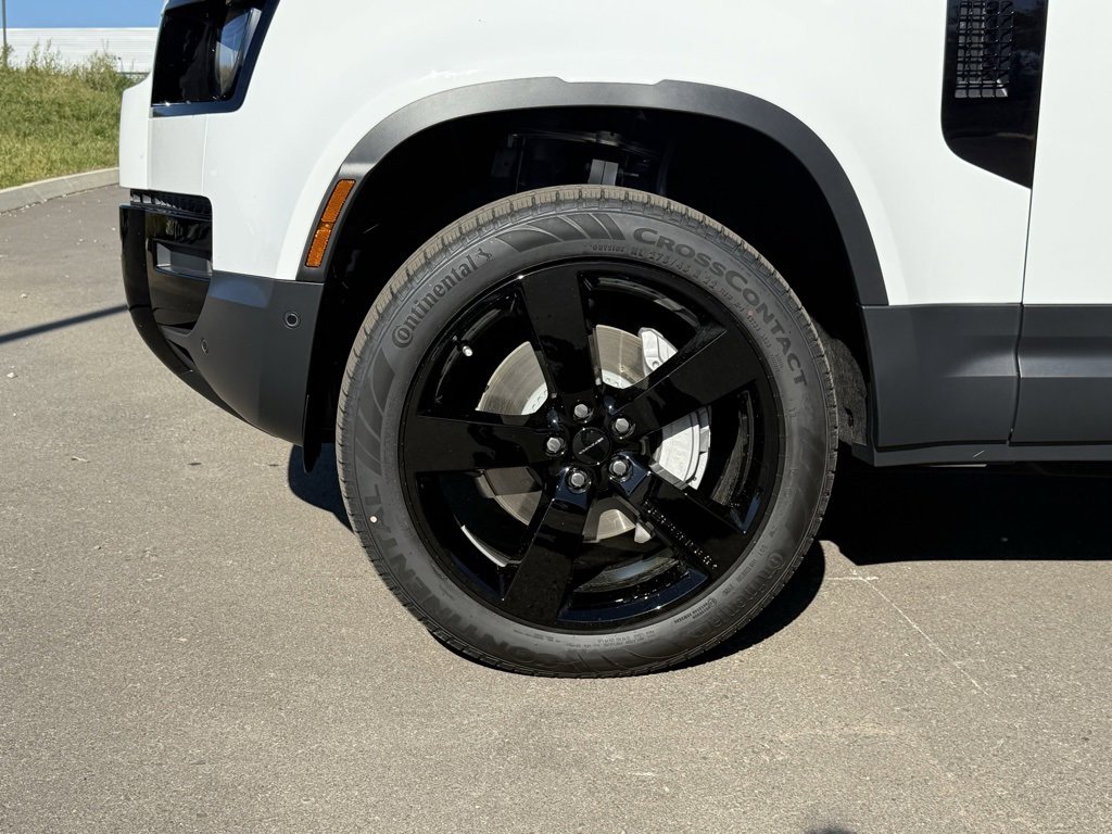 New 2026 Land Rover Defender 110 S image 10