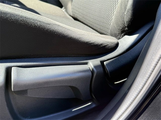 Used 2021 Nissan Rogue Sport S image 22