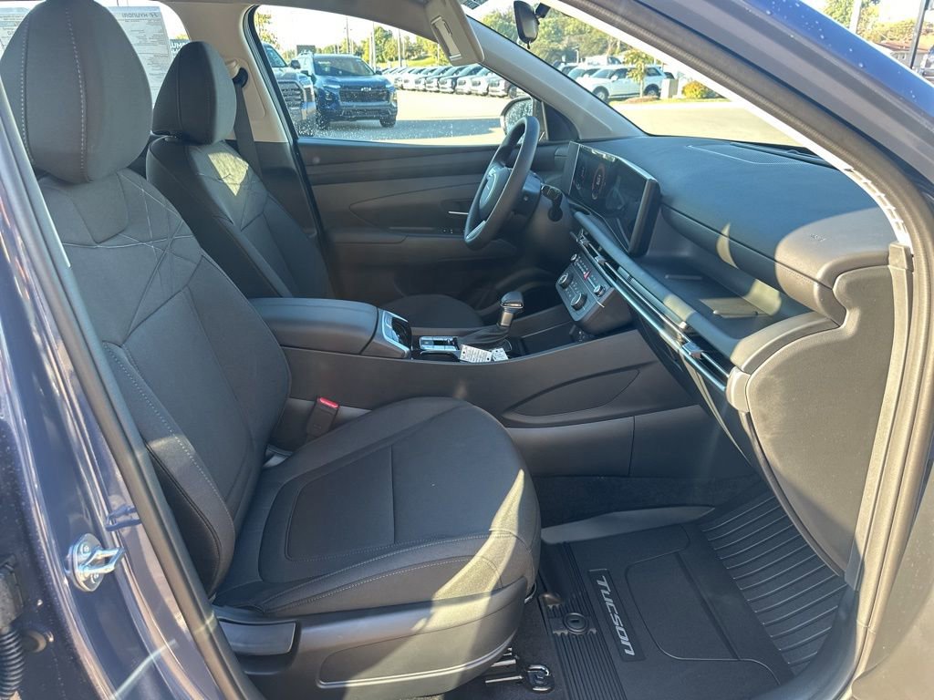 New 2026 Hyundai Tucson SE image 12