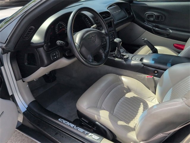 Used 2000 Chevrolet Corvette Coupe w/ Roof Pkg image 6