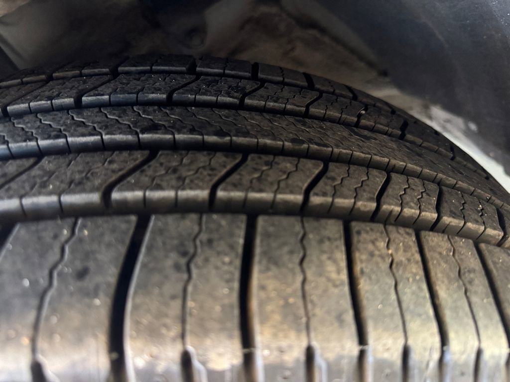 Used 2022 Toyota Highlander XLE image 22