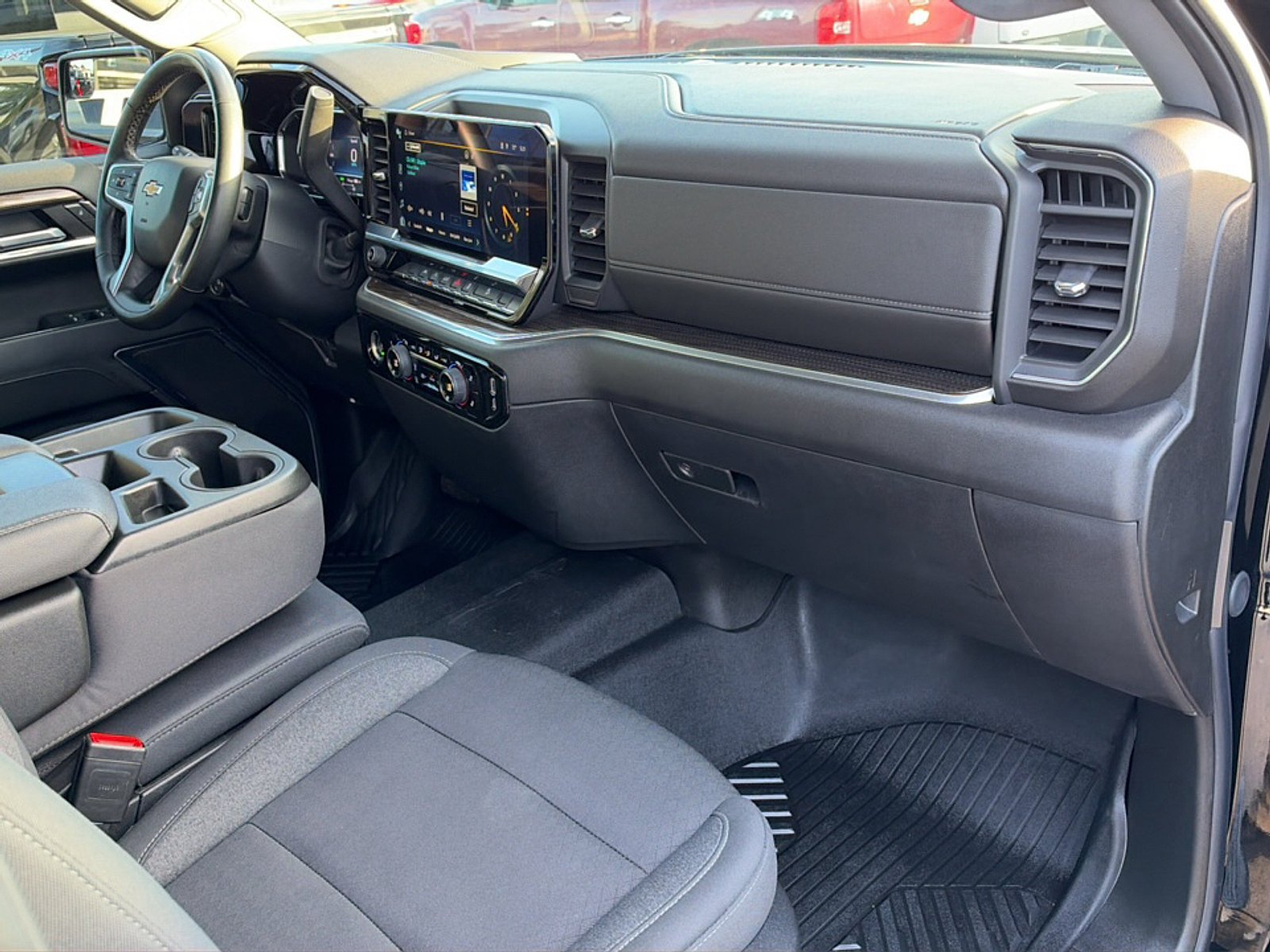 Used 2024 Chevrolet Silverado 1500 LT w/ Z71 Off-Road Package AWD/4WD image 11