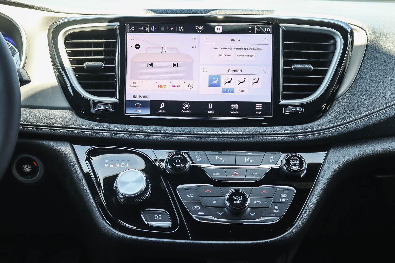 New 2027 Chrysler Pacifica Select FWD image 1