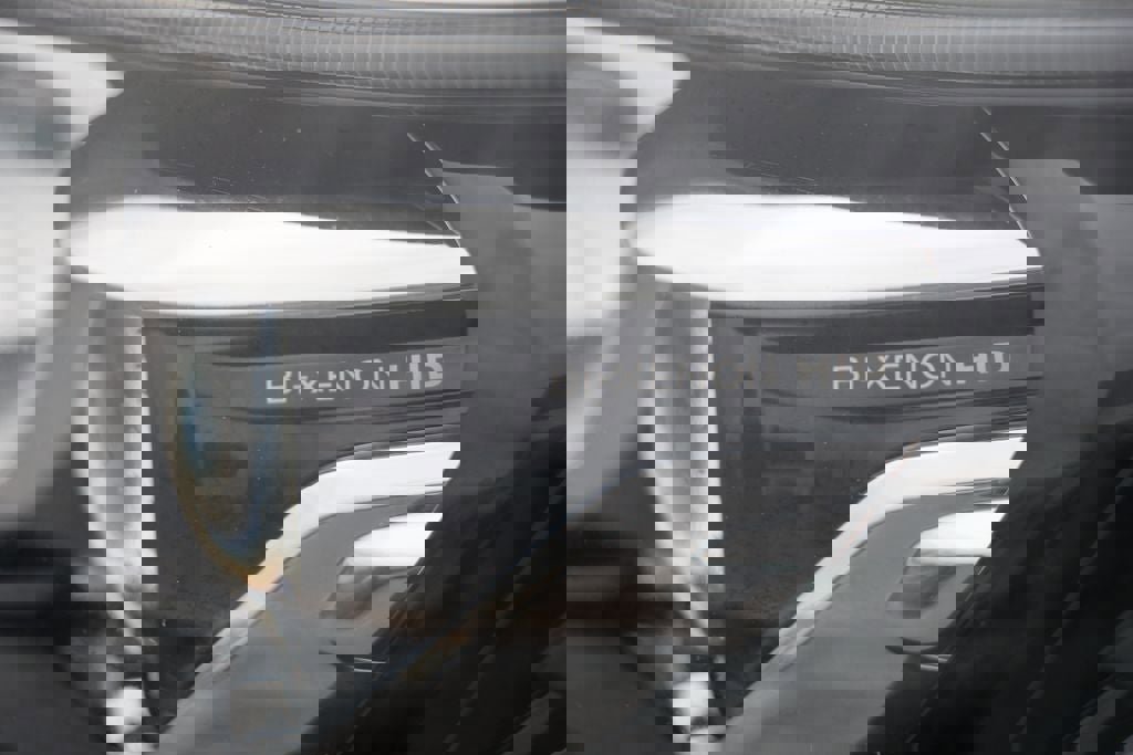 Used 2023 Ford Transit 350 XLT image 24