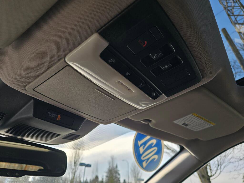 Used 2021 Nissan Rogue SL image 32