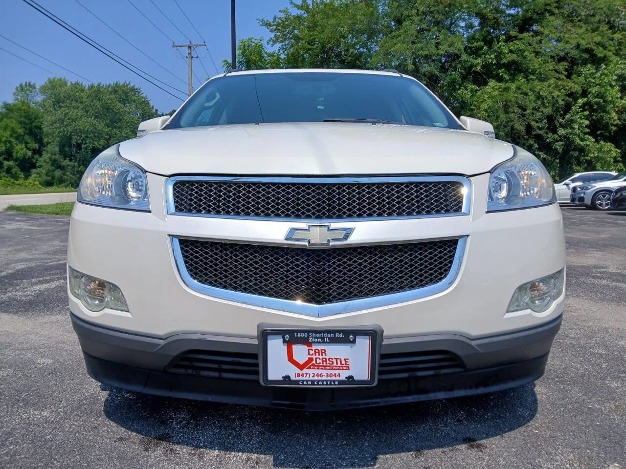 Used 2012 Chevrolet Traverse LT image 2