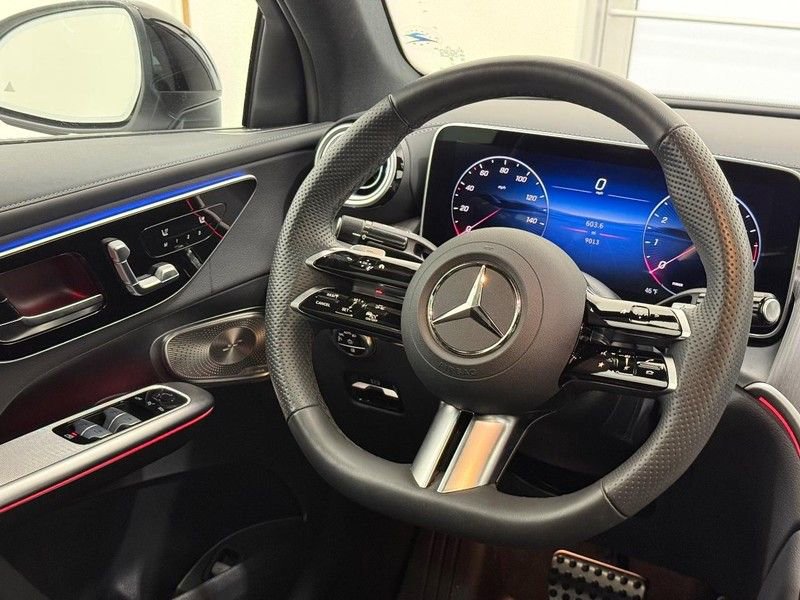 New 2025 Mercedes-Benz GLC 300 4MATIC image 11