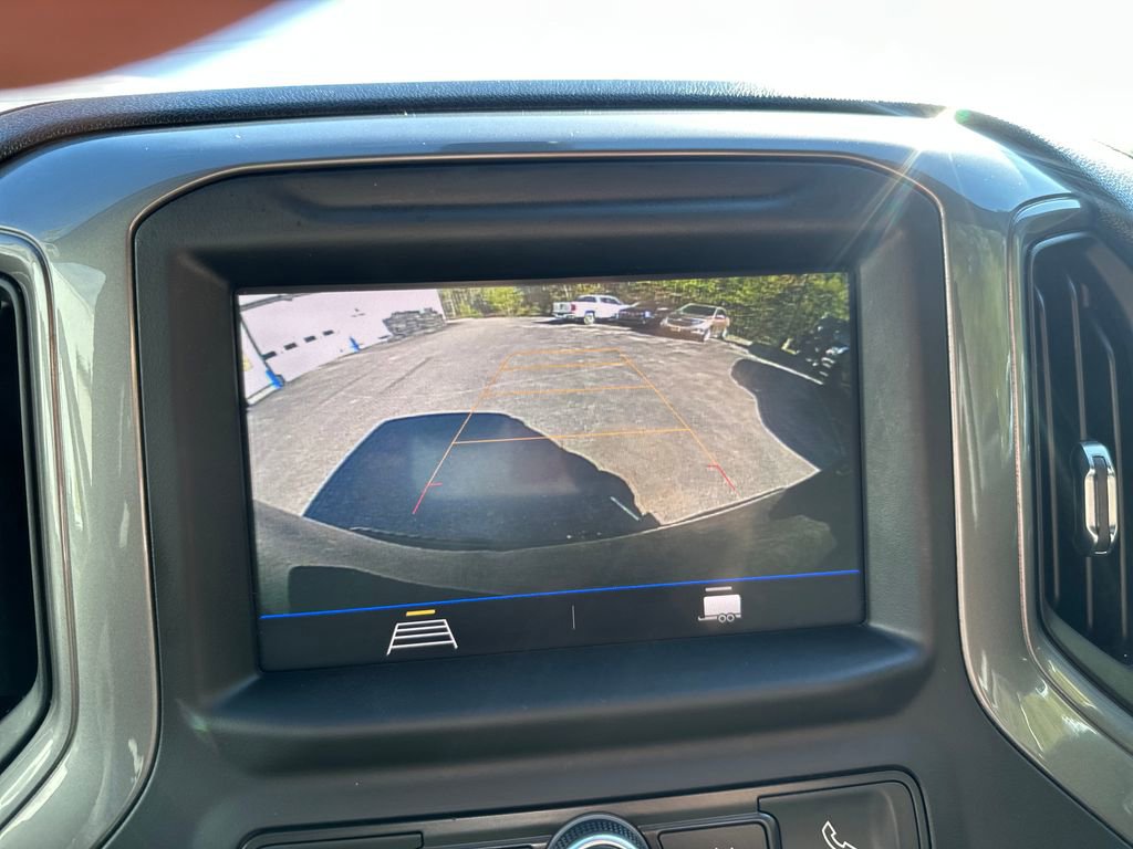 Used 2020 Chevrolet Silverado 1500 Custom w/ Custom Value Package AWD/4WD image 17