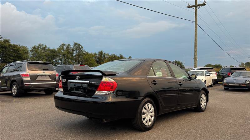 Used 2005 Toyota Camry LE FWD image 7