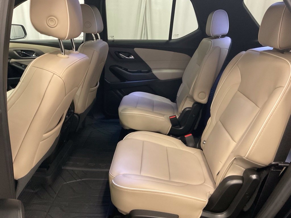 Used 2023 Chevrolet Traverse Premier w/ LPO, Floor Liner Package AWD/4WD image 32