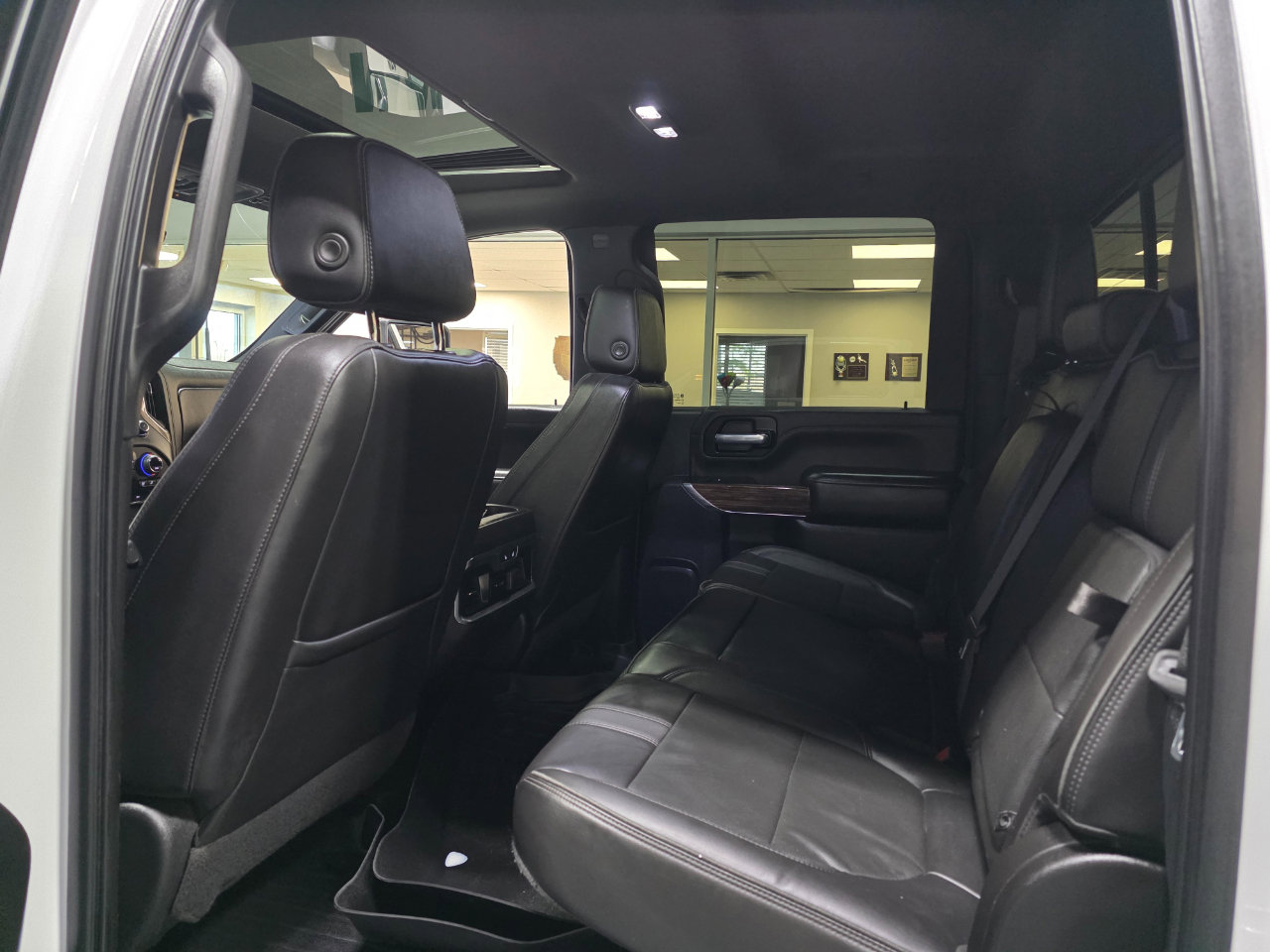 Used 2021 Chevrolet Silverado 3500 High Country w/ Z71 Off-Road Package image 21