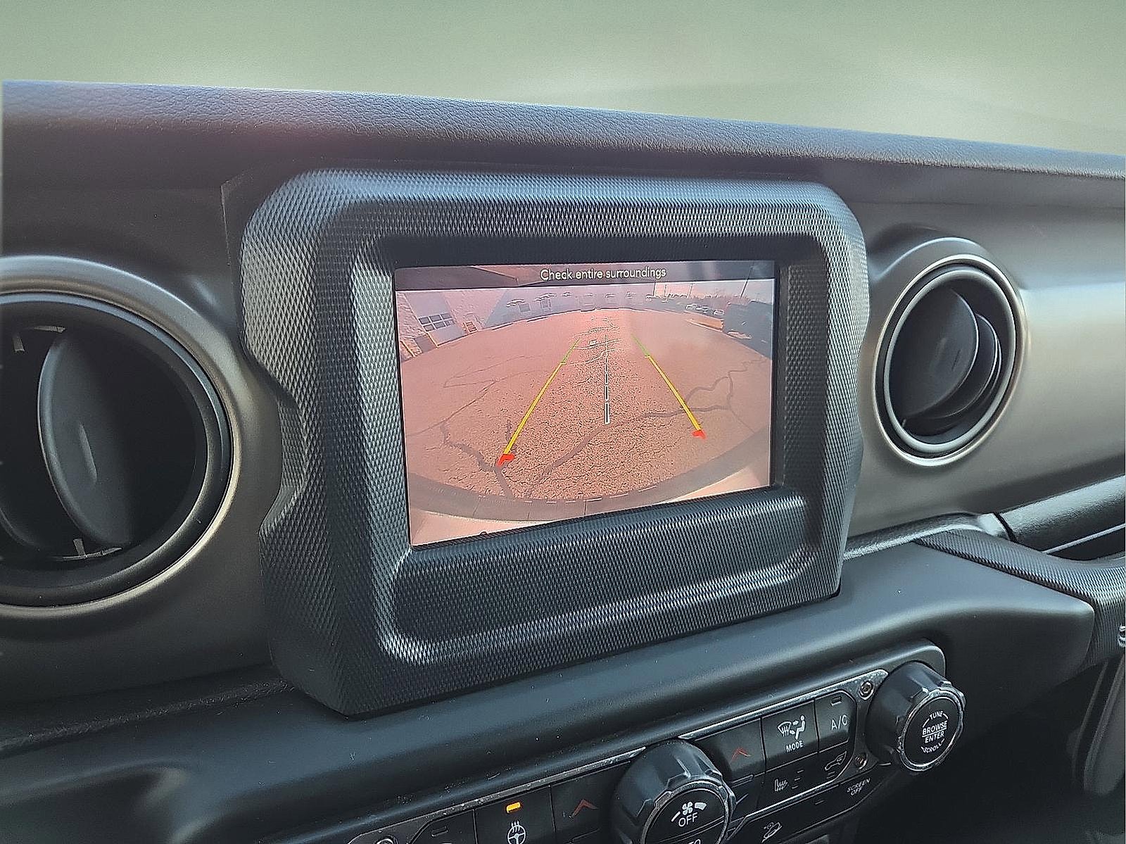 Used 2020 Jeep Wrangler Unlimited Sport S image 17