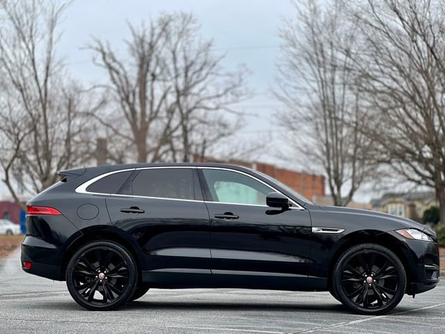 Used 2020 Jaguar F-PACE Premium image 4