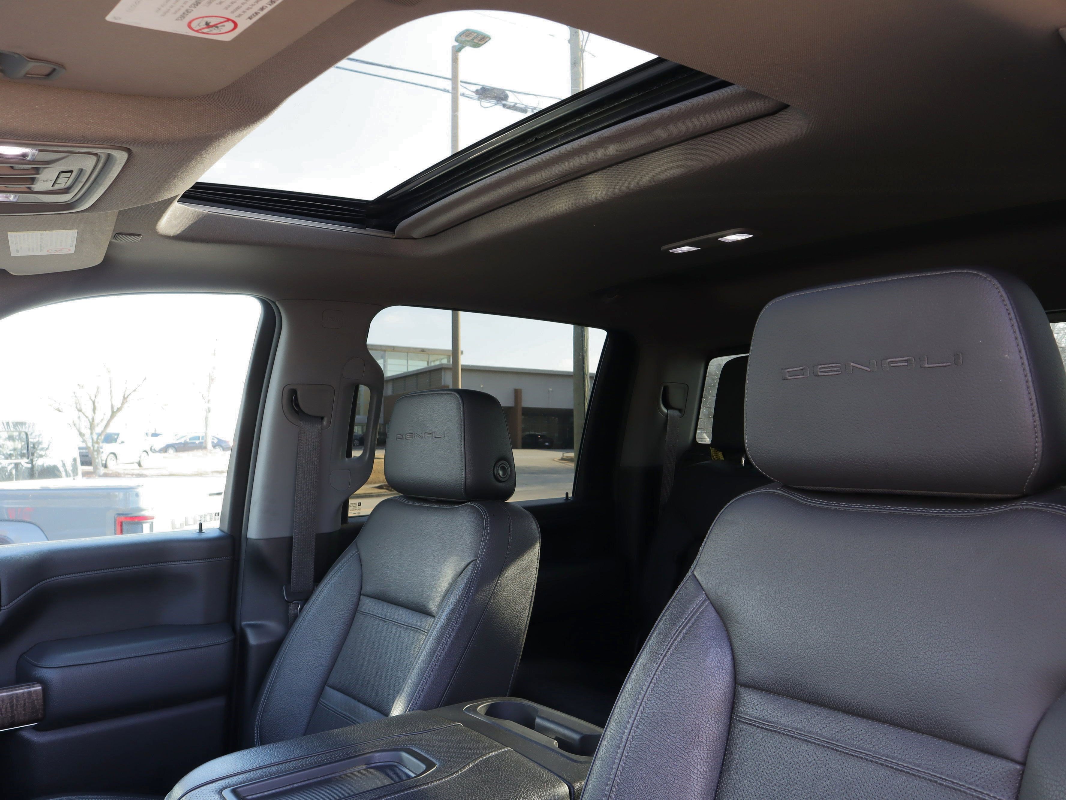 Used 2021 GMC Sierra 2500 Denali w/ Denali Ultimate Package image 7