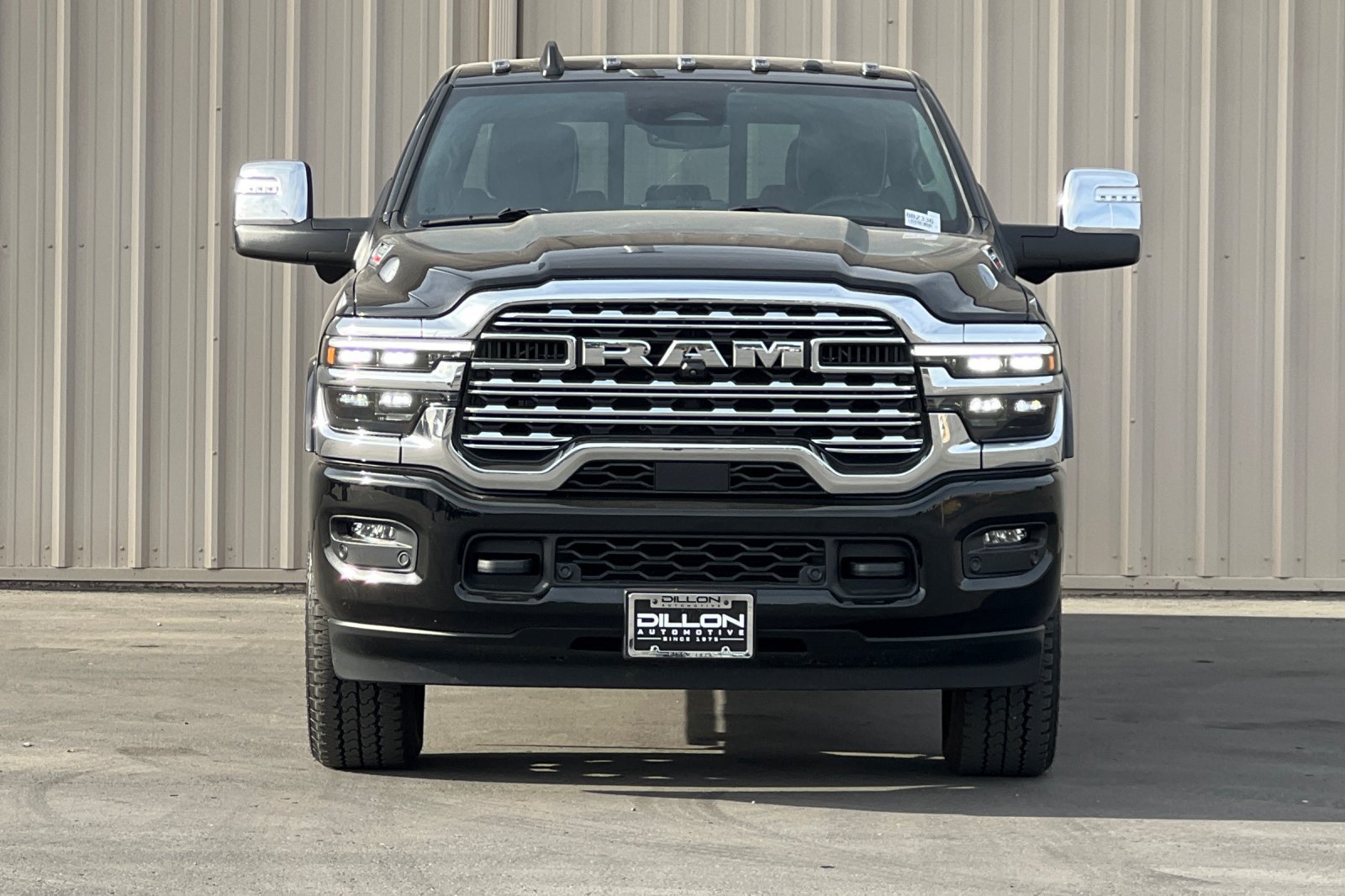 Used 2025 RAM 3500 Limited AWD/4WD image 12
