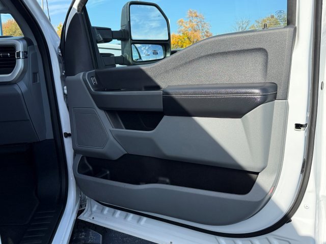 Used 2024 Ford F250 XLT w/ Snow Plow Prep Package image 20