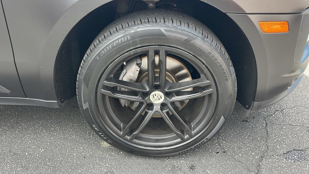Used 2019 Porsche Macan AWD/4WD image 4