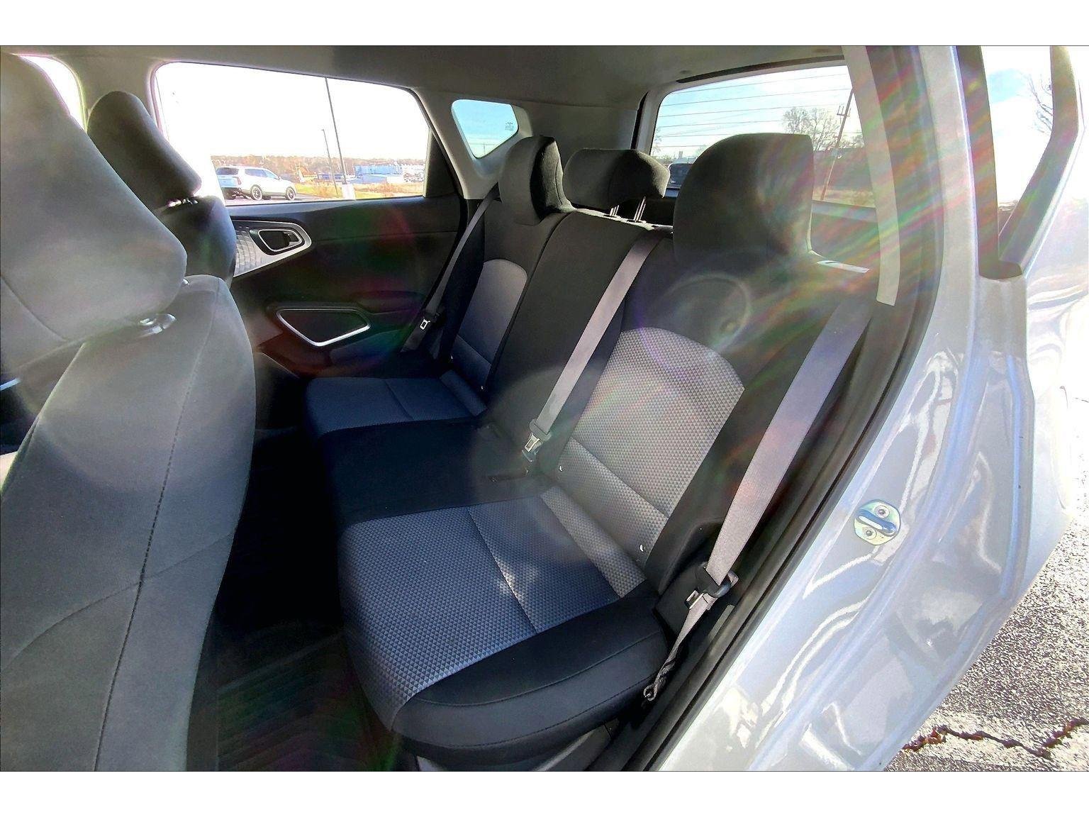 Used 2023 Kia Soul S image 22