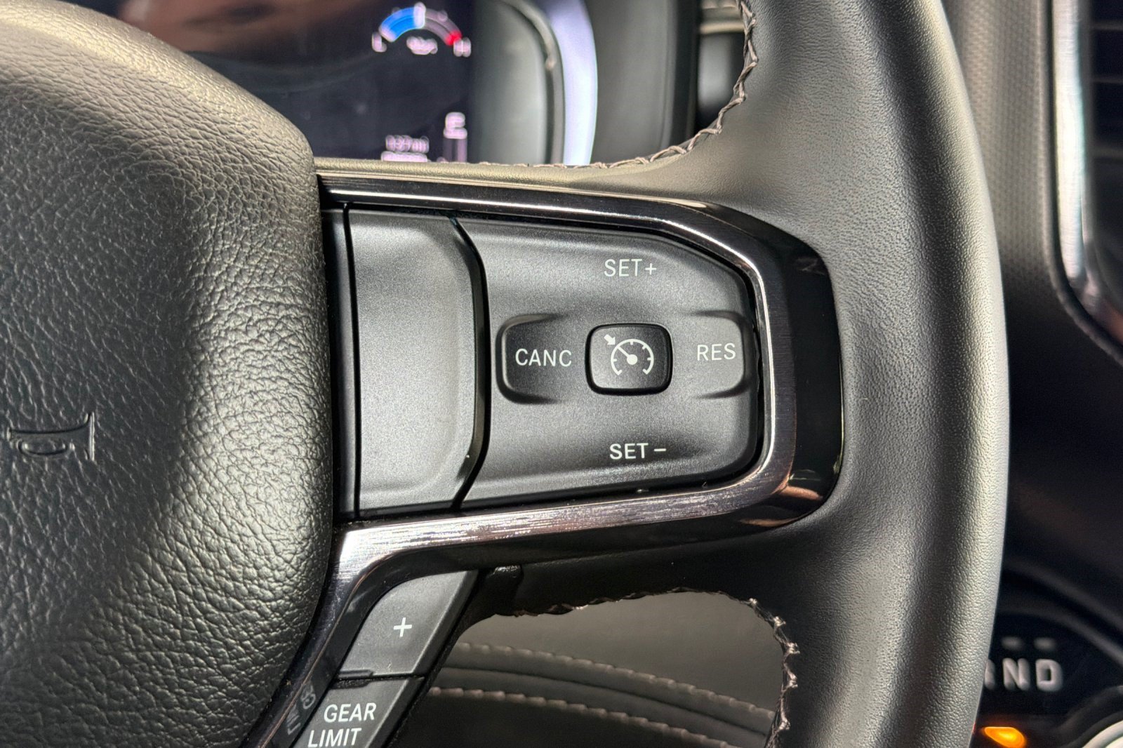 Used 2023 RAM 1500 Limited AWD/4WD image 30