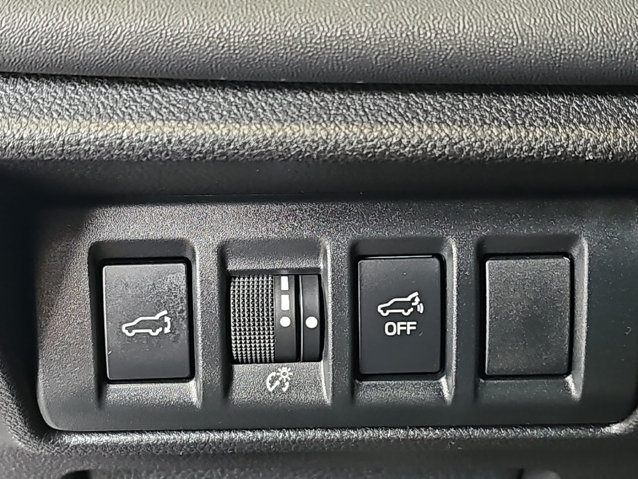 Certified 2025 Subaru Outback Limited AWD/4WD image 32