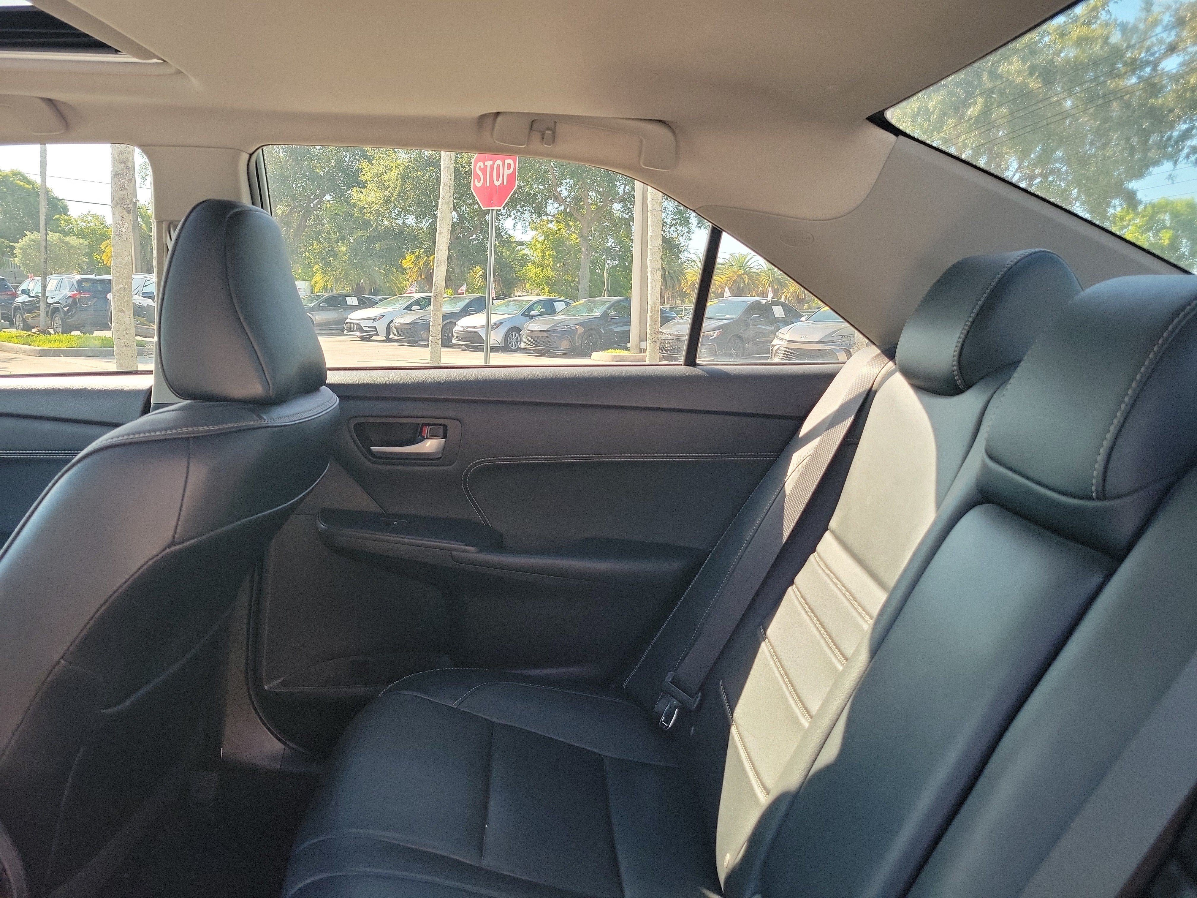 Used 2015 Toyota Camry XLE FWD image 14