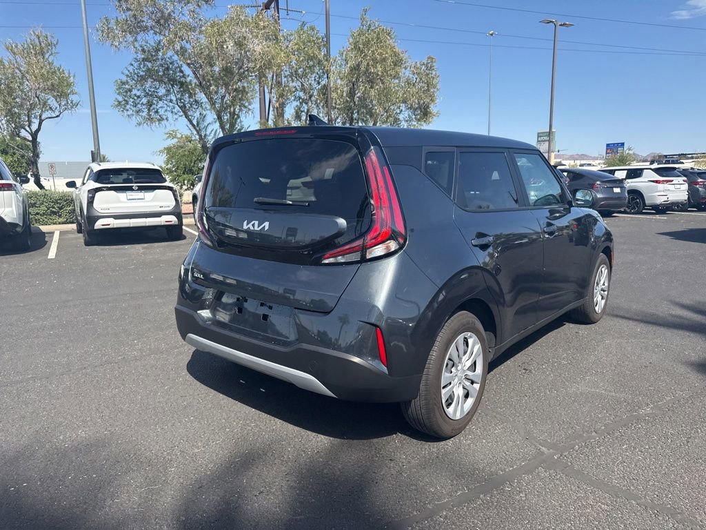 Used 2023 Kia Soul LX FWD image 9