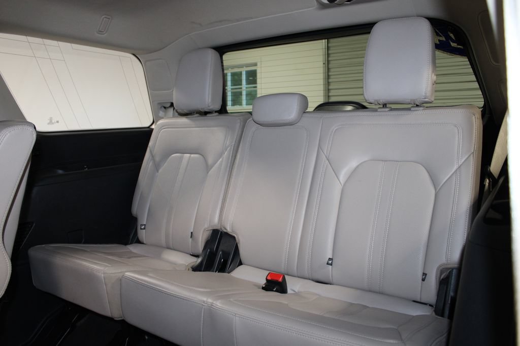 Used 2024 Ford Expedition Limited RWD image 28