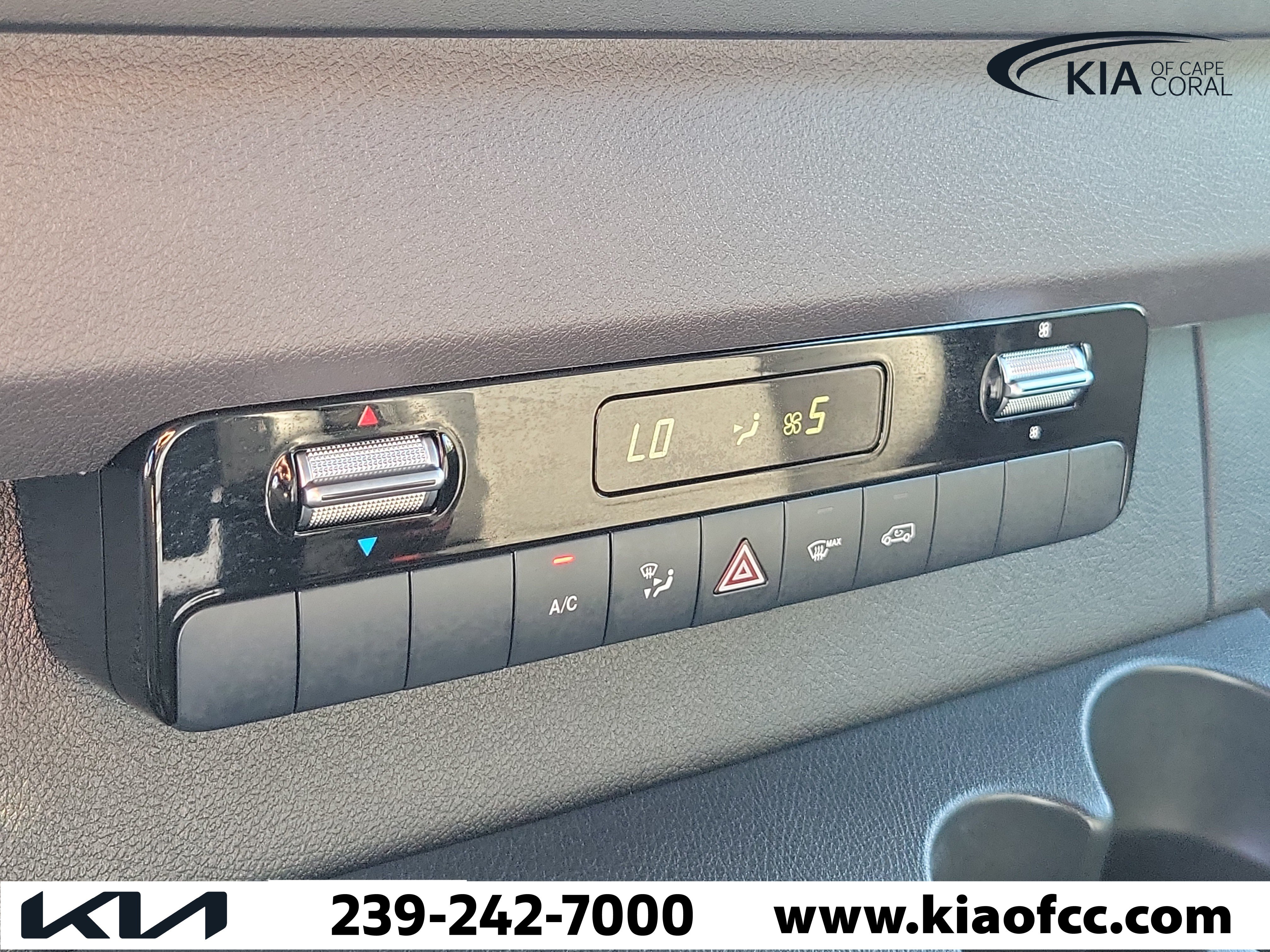 Used 2025 Mercedes-Benz Sprinter 2500 image 26