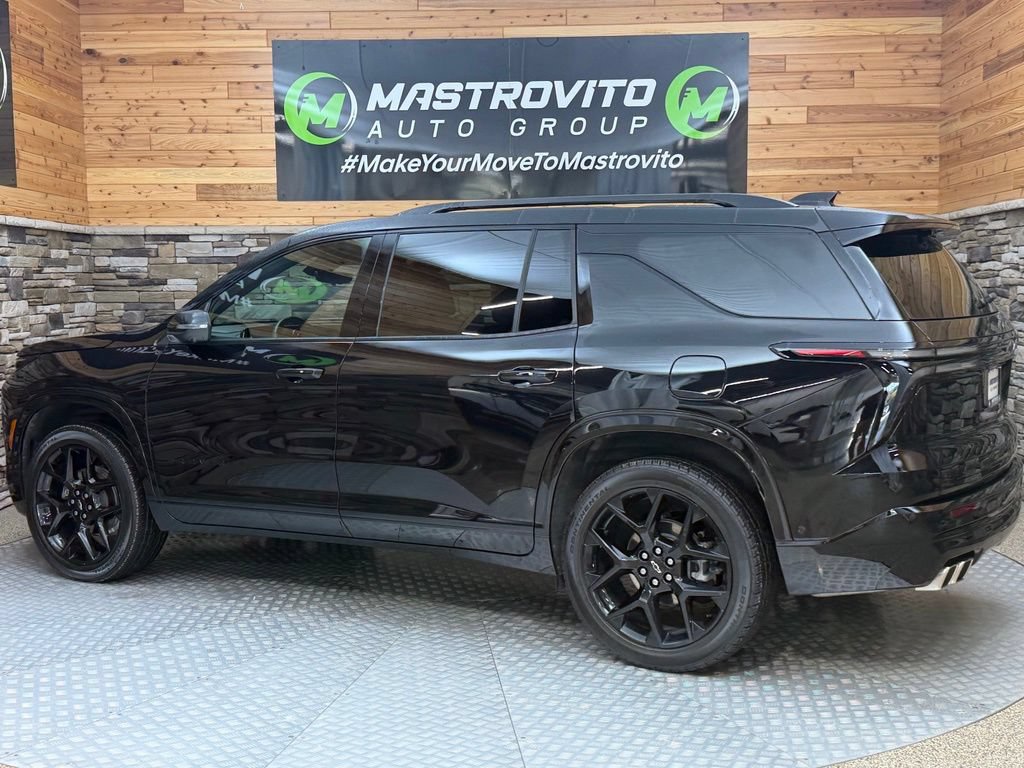 Used 2025 Chevrolet Traverse RS w/ LPO, Floor Liner Package AWD/4WD image 11