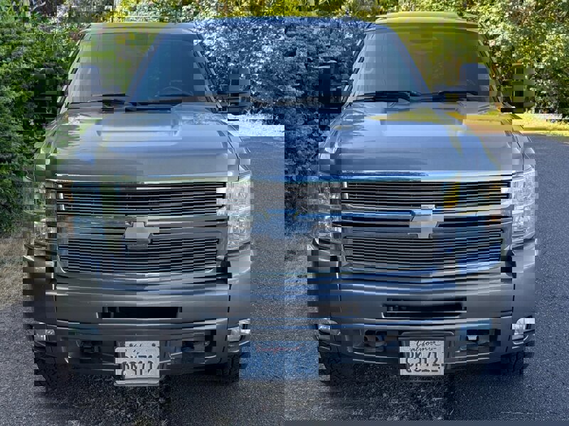 Used 2007 Chevrolet Silverado 3500 LTZ w/ Suspension Package, Off-Road image 4