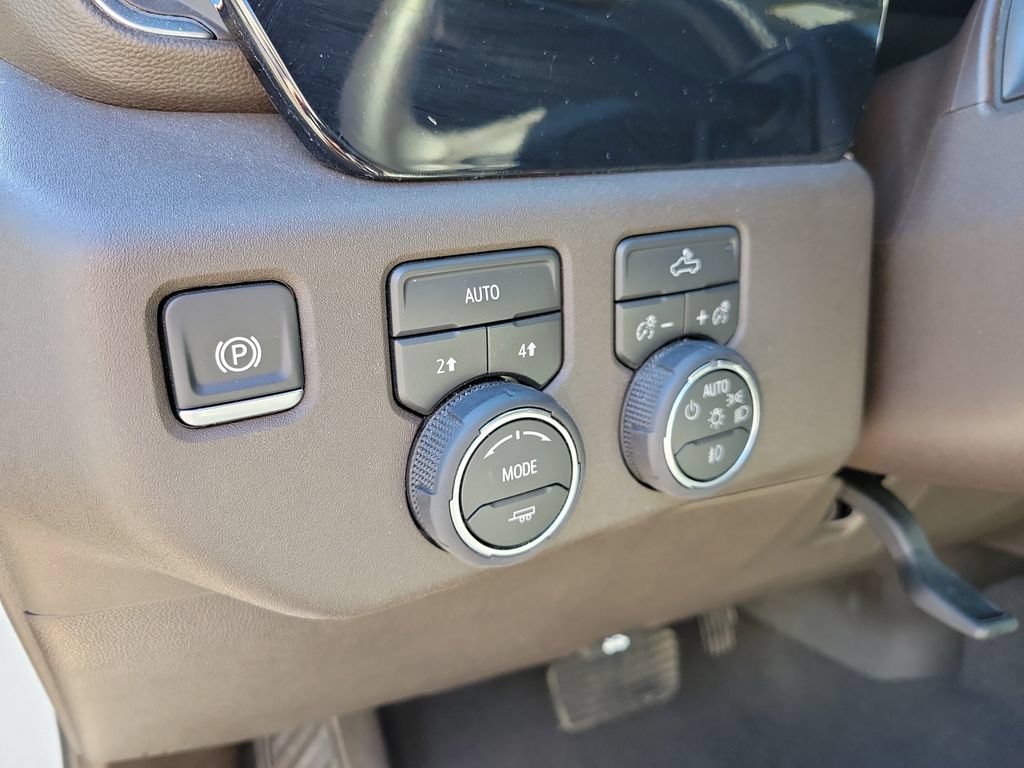 Used 2026 Chevrolet Silverado 1500 RST AWD/4WD image 25