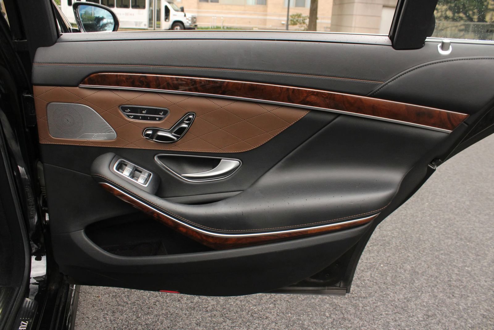 Used 2014 Mercedes-Benz S 550 Sedan image 27