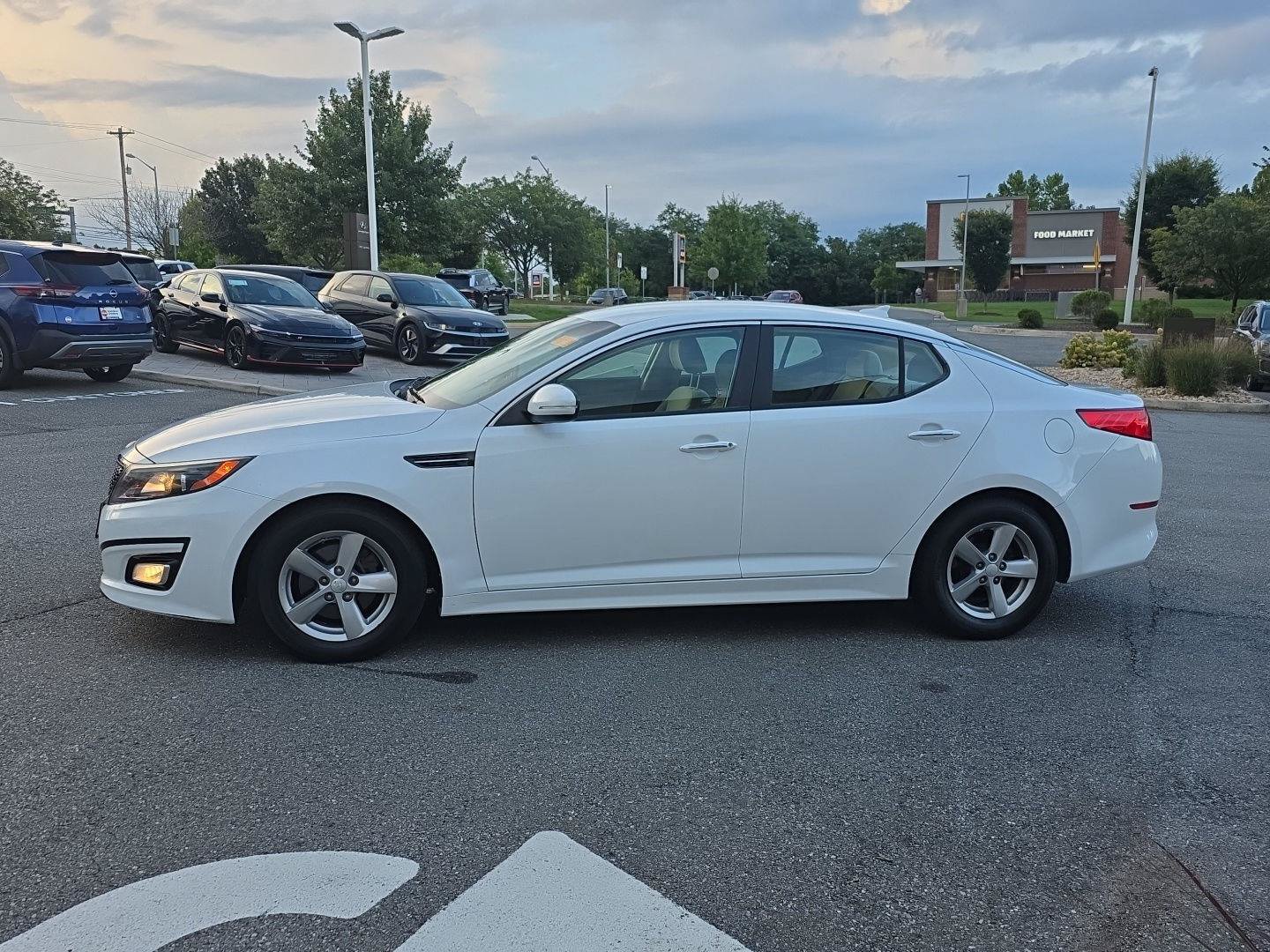 Used 2014 Kia Optima LX FWD image 4
