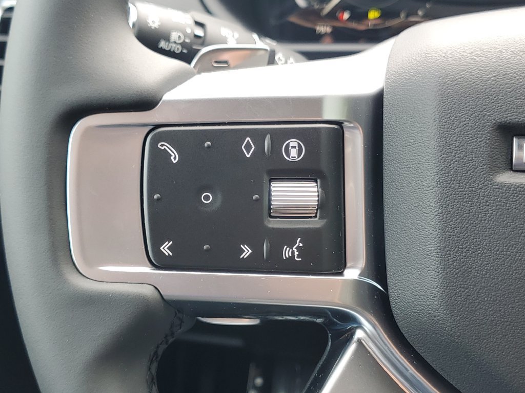 New 2026 Land Rover Discovery Limited Edition AWD/4WD image 17