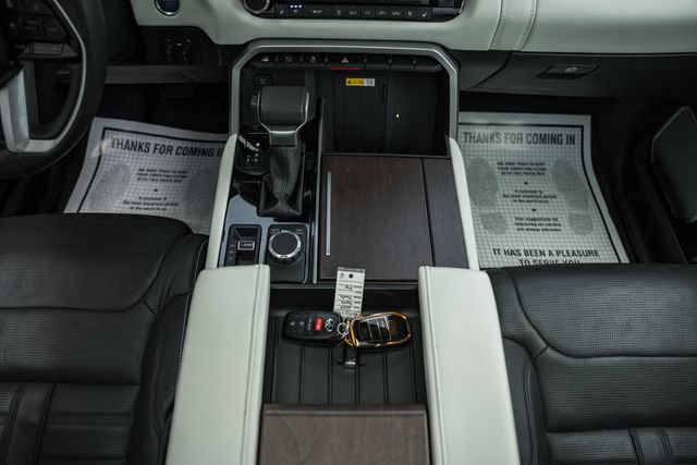 Used 2024 Toyota Tundra Capstone AWD/4WD image 29