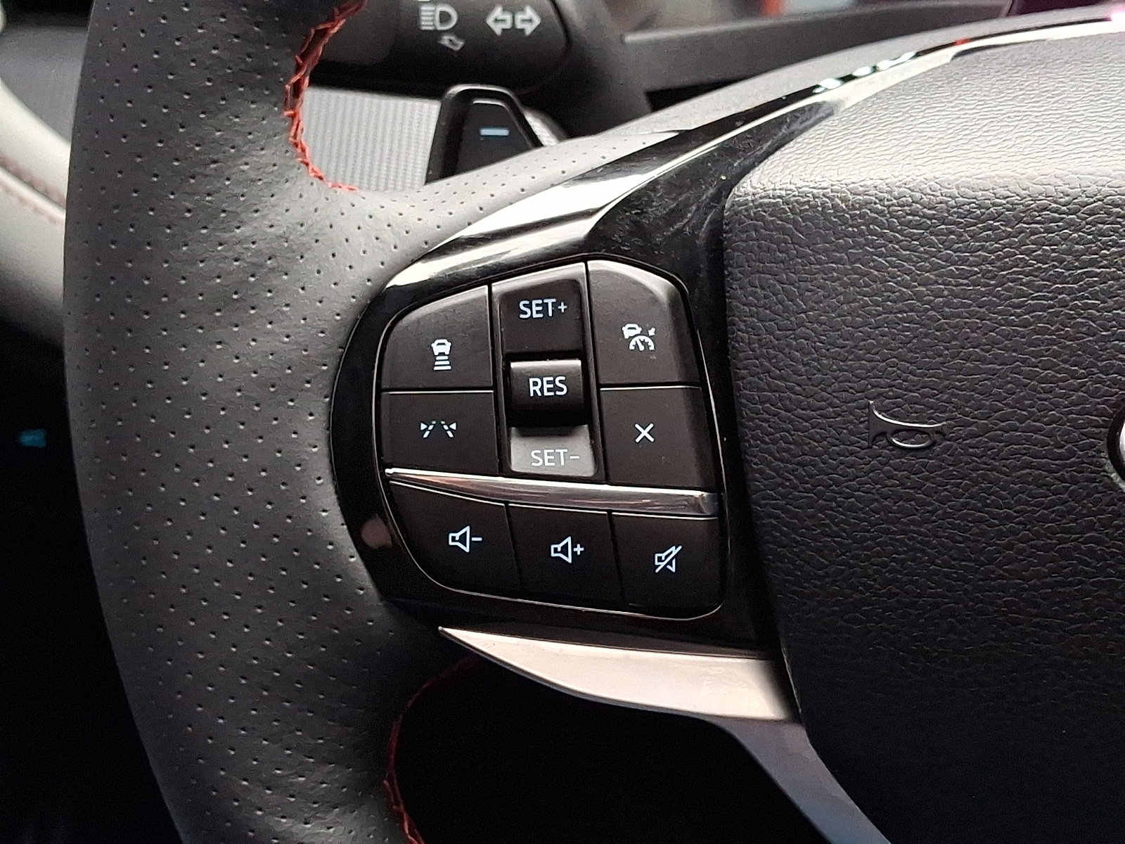 Certified 2026 Ford Explorer ST w/ Sun And Sound Package image 26