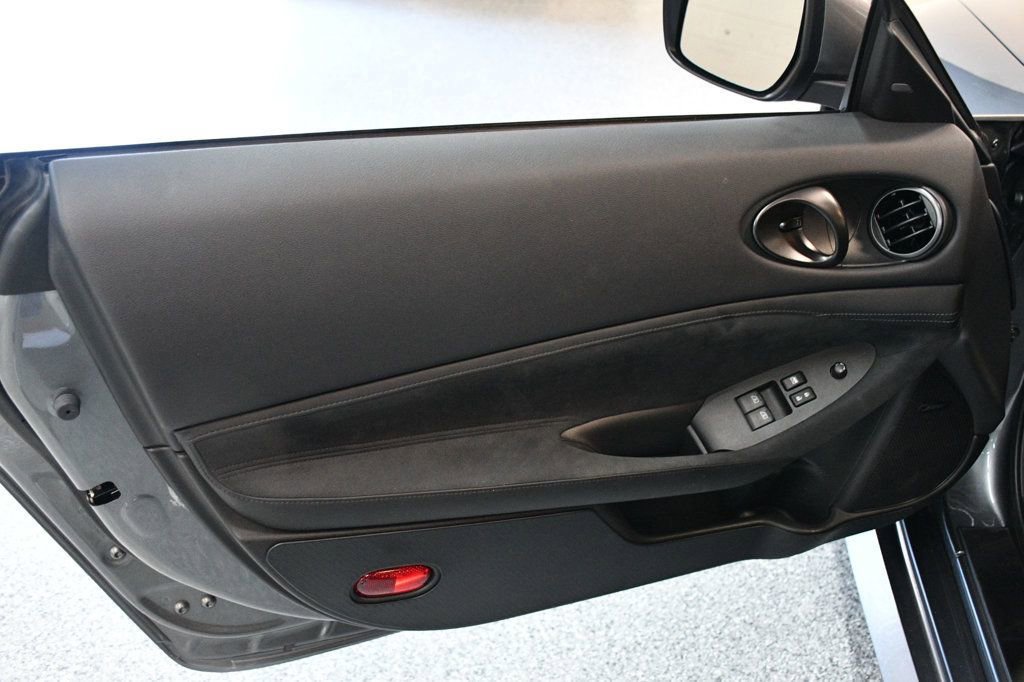 Used 2024 Nissan Z Performance w/ Floor Mat Package RWD image 22
