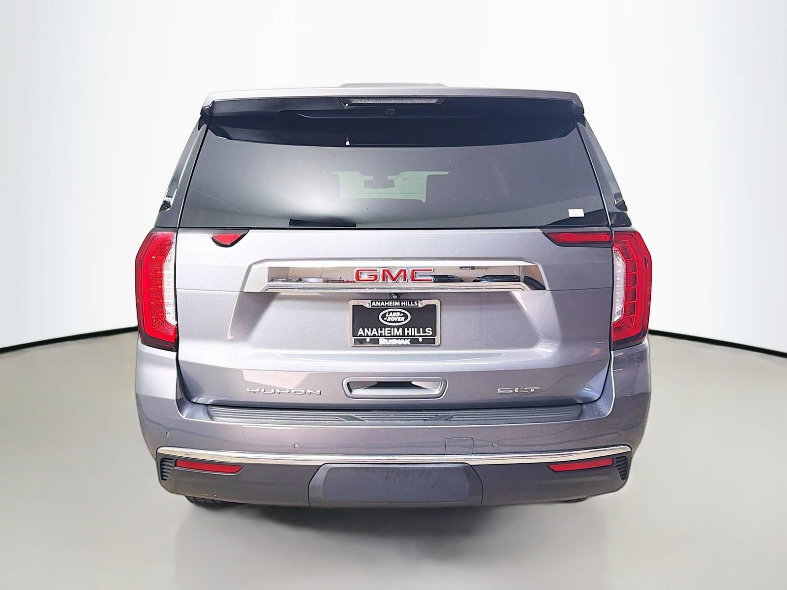 Used 2022 GMC Yukon XL SLT w/ SLT Premium Package AWD/4WD image 4