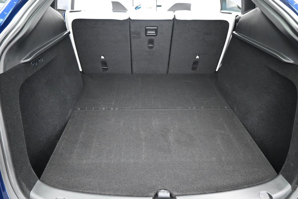 Used 2024 Tesla Model Y 2WD image 32