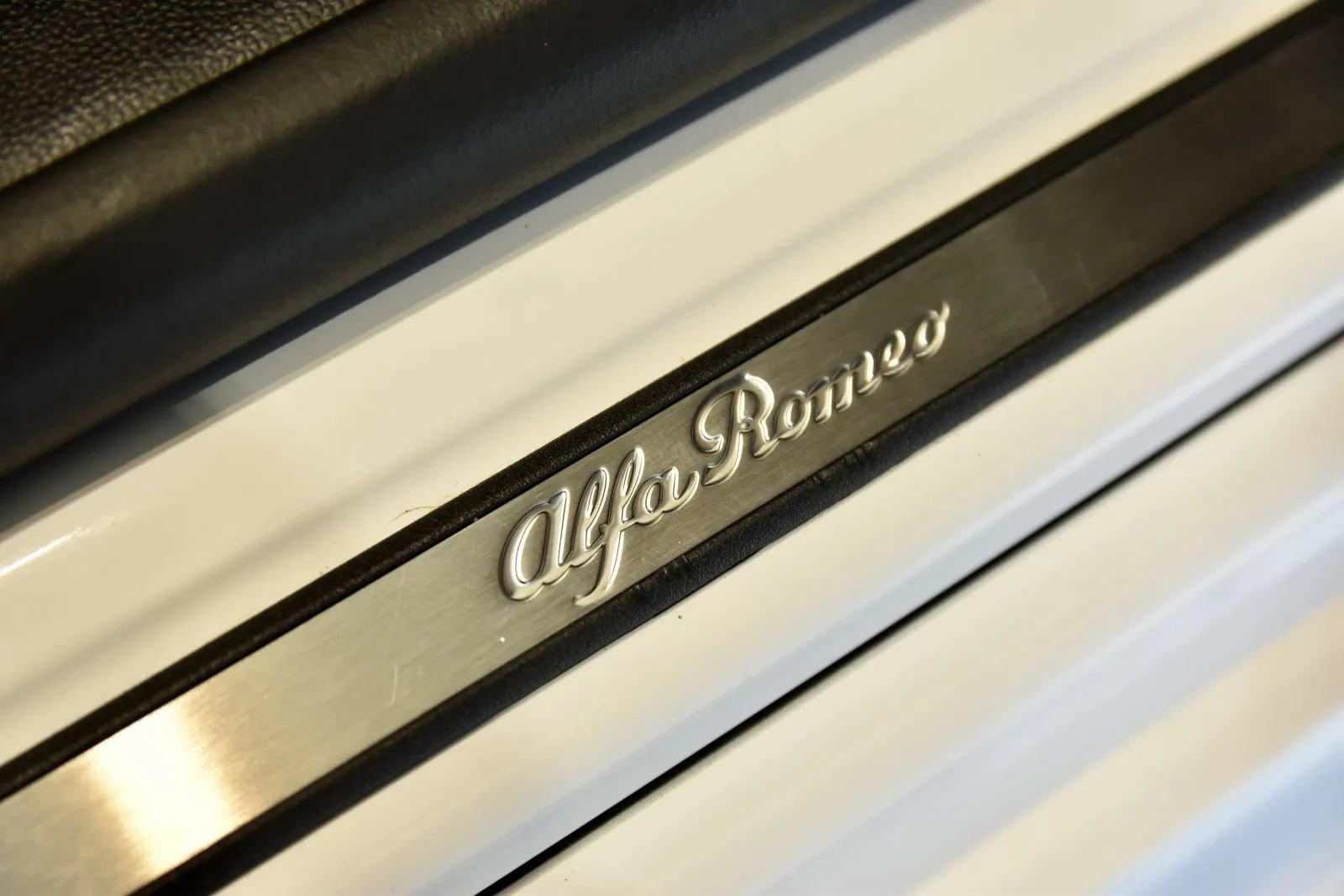 Used 2022 Alfa Romeo Stelvio Veloce image 28