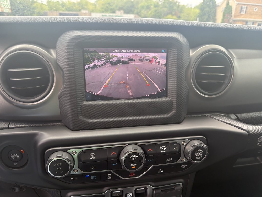 Used 2023 Jeep Wrangler Unlimited w/ Convenience Group AWD/4WD image 30