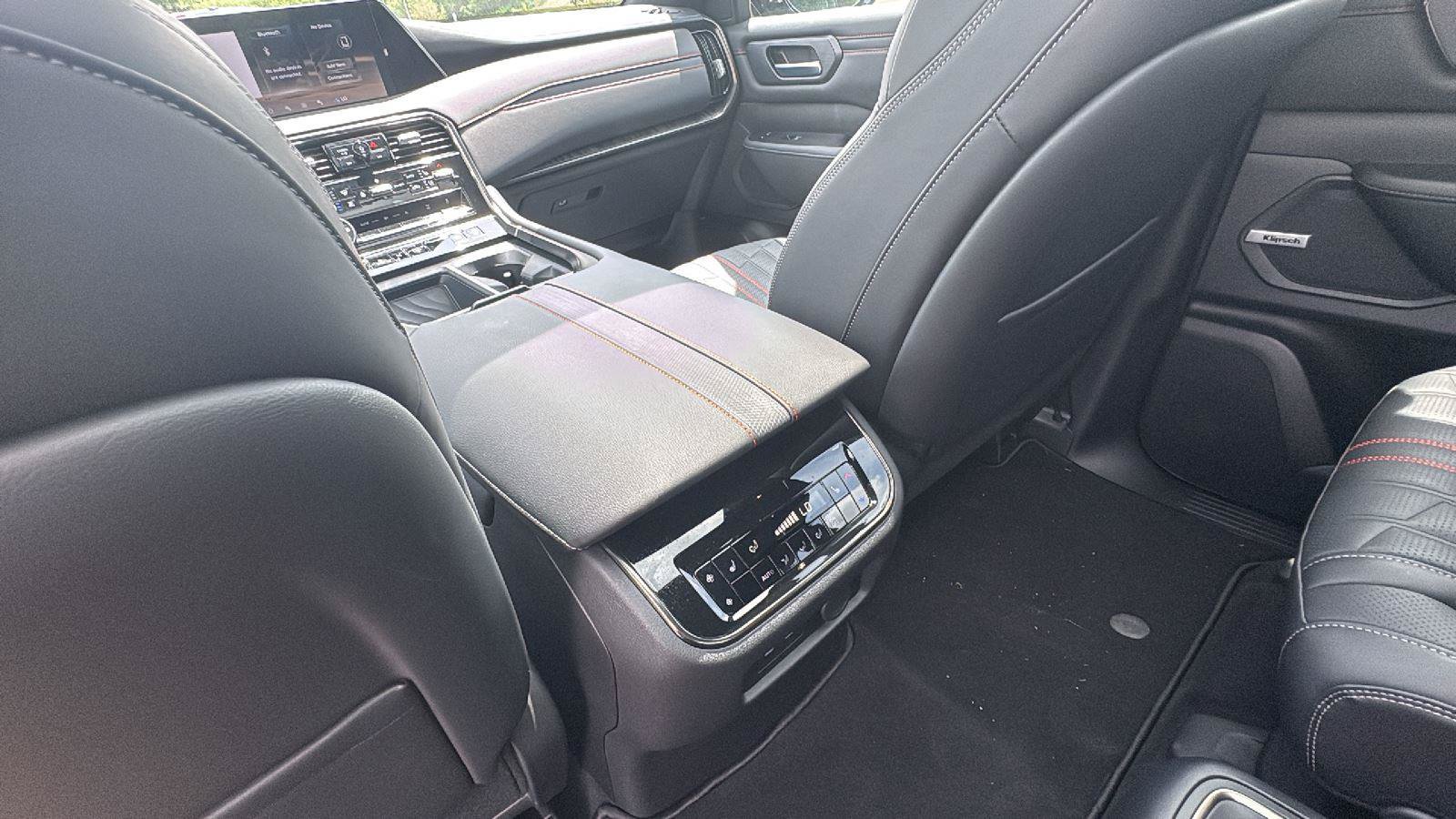Used 2026 Nissan Armada PRO-4X AWD/4WD image 24