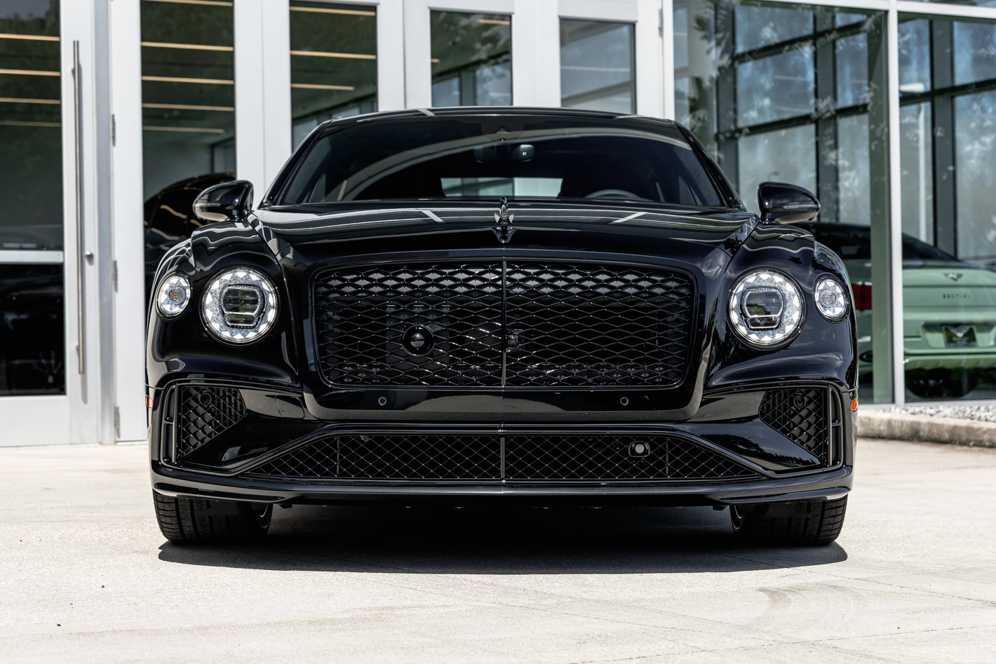 New 2025 Bentley Flying Spur Plug-In Hybrid image 9