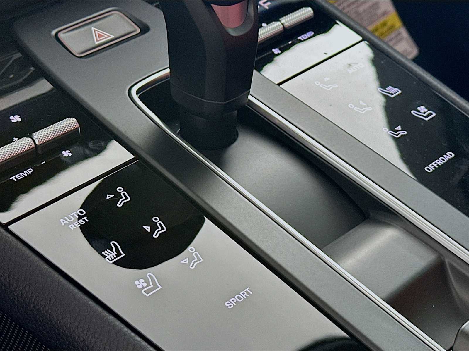 New 2026 Porsche Macan image 21