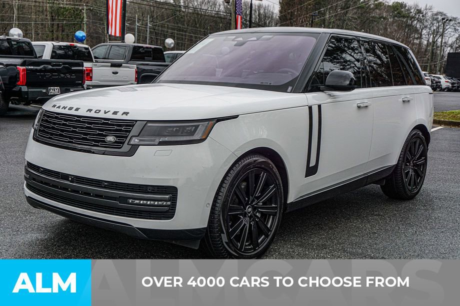 Used 2023 Land Rover Range Rover SE image 2