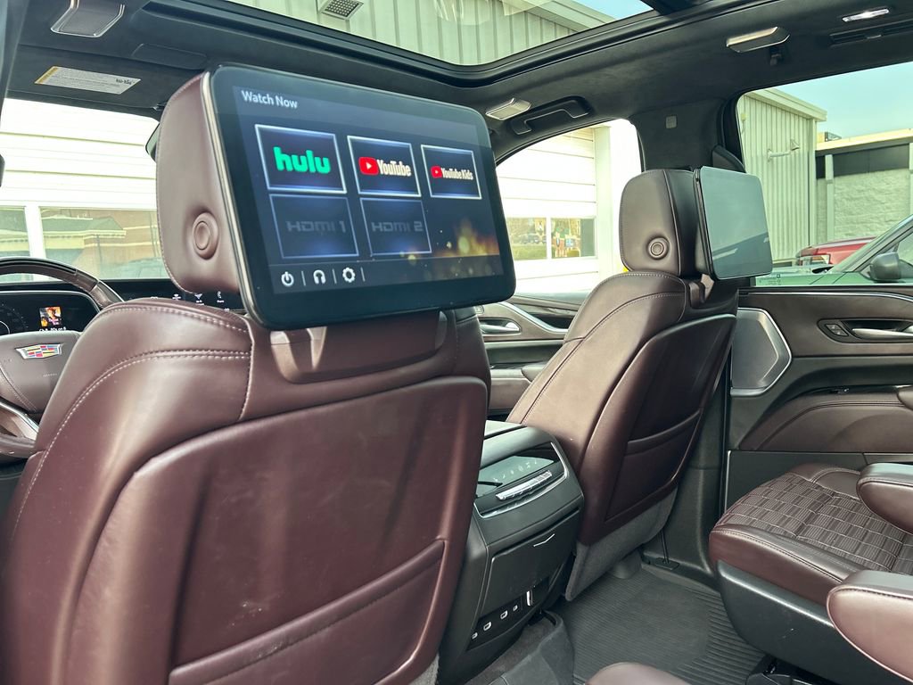 Certified 2023 Cadillac Escalade Sport Platinum w/ LPO, ONYX Package image 47