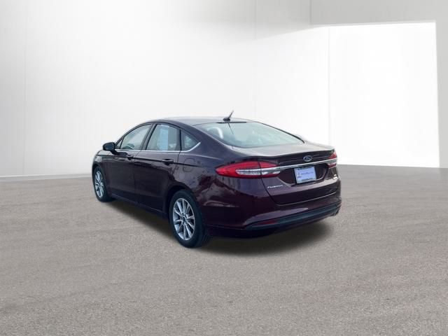 Used 2017 Ford Fusion SE image 7